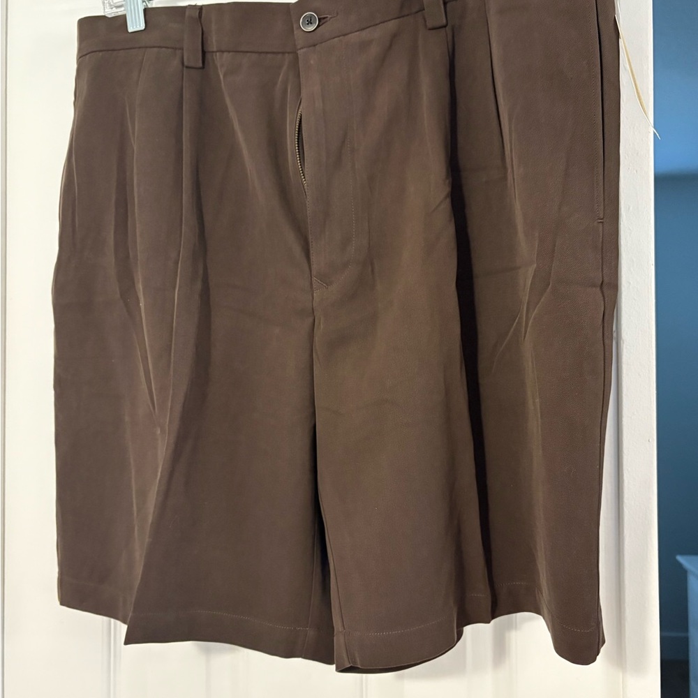 Classic Tan Men's Pleated Front Shorts